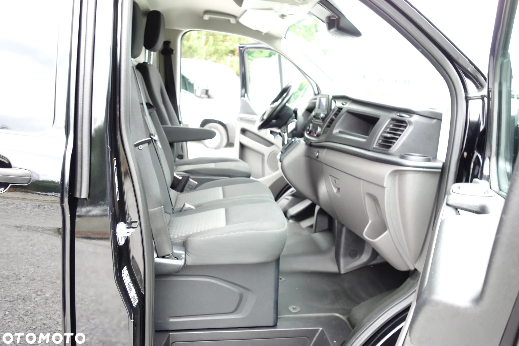 Ford Transit Custom Automat 2.0 Ecoblue 130 KM L2H2 Klima Webasto 2 x Drzwi Boczne - 6