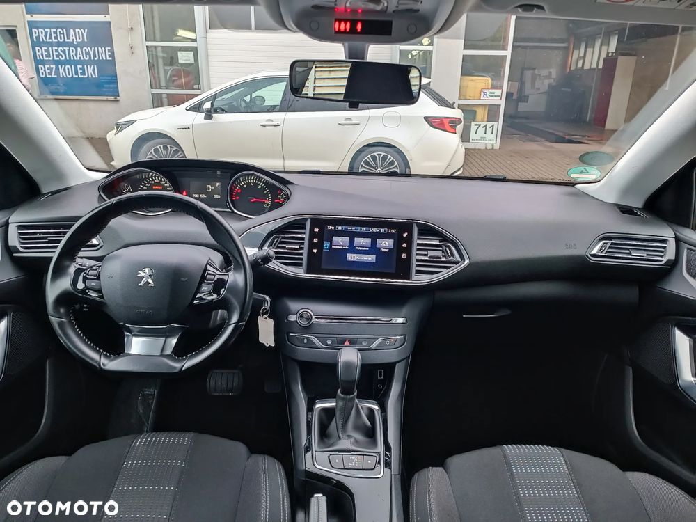 Peugeot 308 1.2 PureTech Active S&S EAT6 - 14