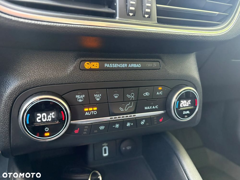 Ford Focus 1.0 EcoBoost mHEV ST-Line X - 15