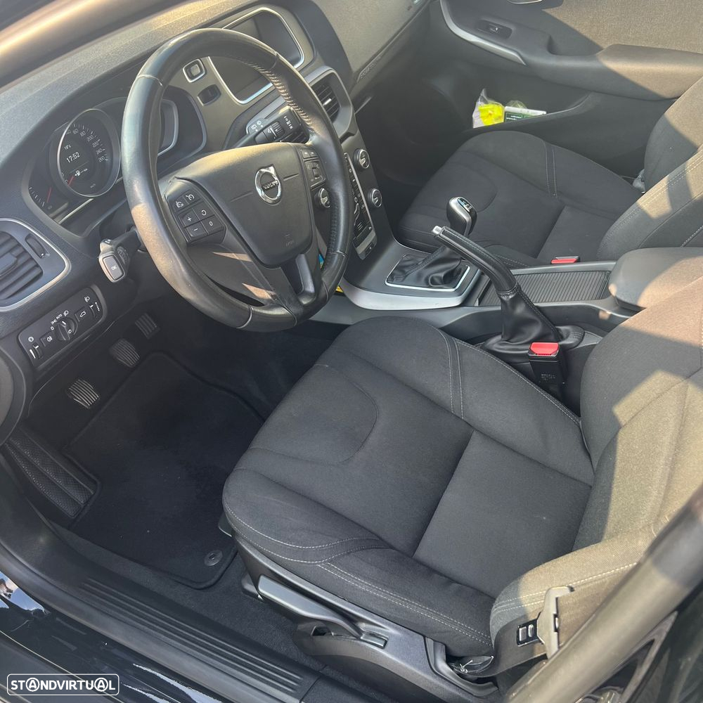 Volvo V40 Cross Country 2.0 D2 Kinetic - 6