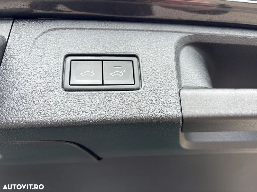 Volkswagen Passat Alltrack 2.0 TDI SCR DSG 4Motion - 29