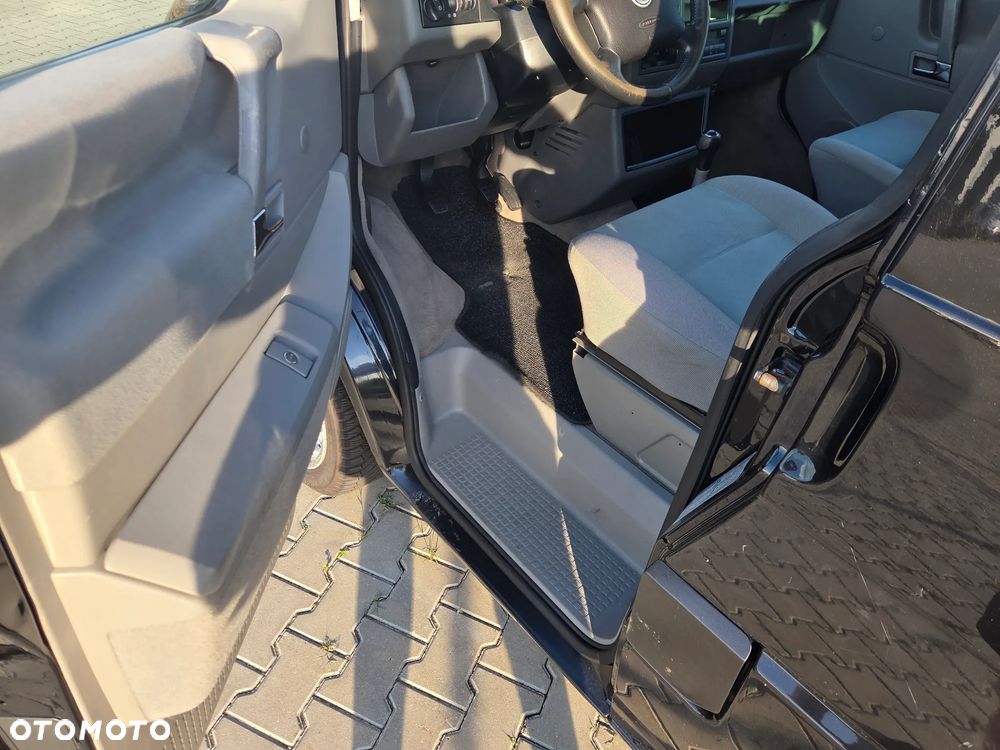 Volkswagen Multivan Standard - 17