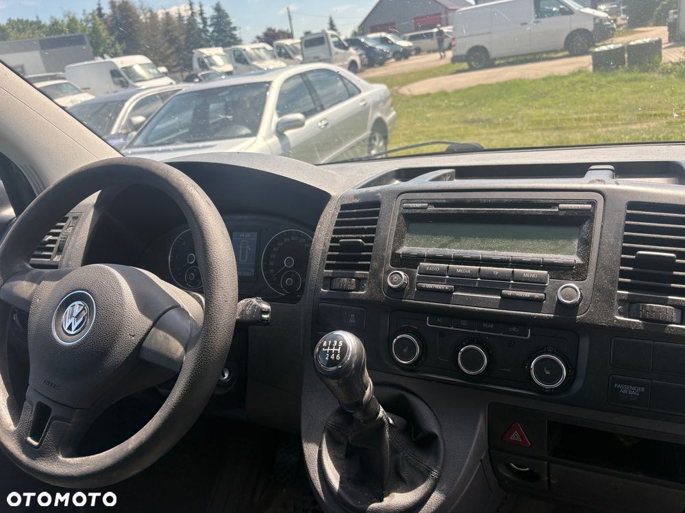 Volkswagen Multivan - 13