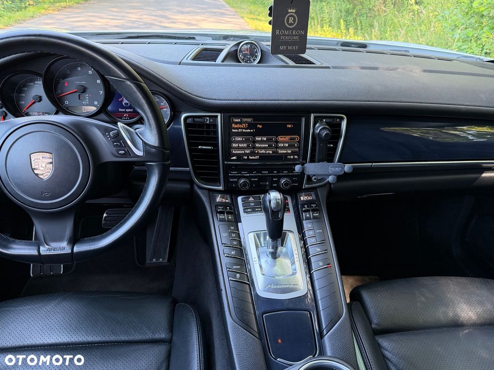 Porsche Panamera 4 Edition - 10