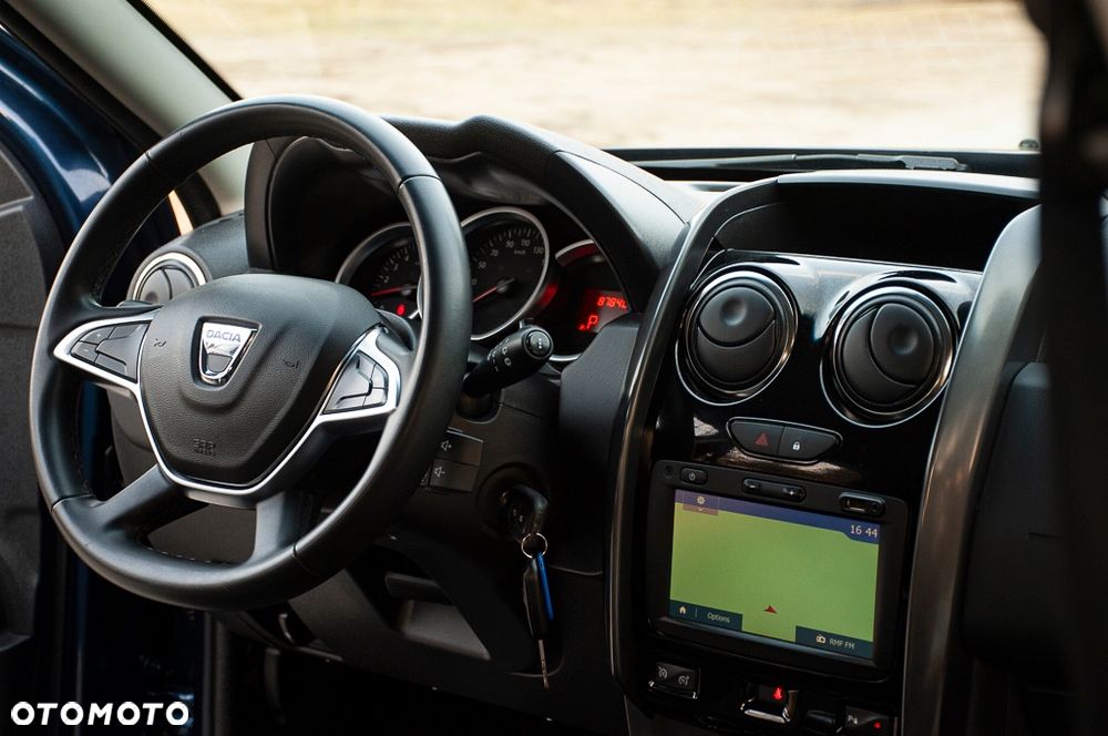 Dacia Duster dCi 110 FAP 4x2 EDC Blackshadow - 34