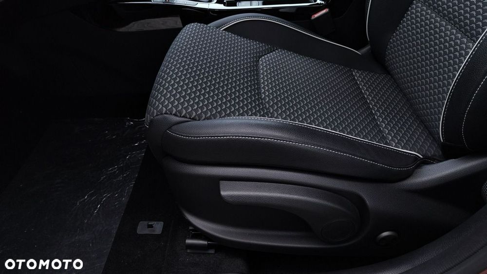 Kia Ceed - 10