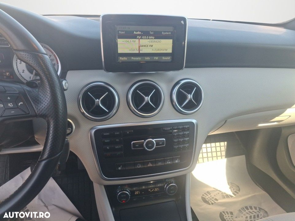 Mercedes-Benz A - 15