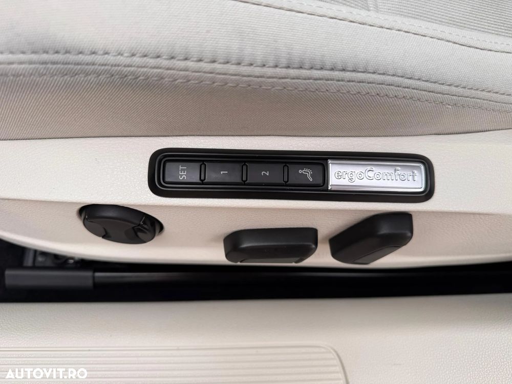 Volkswagen Passat Variant 2.0 TDI DSG (BlueMotion Technology) Highline - 11