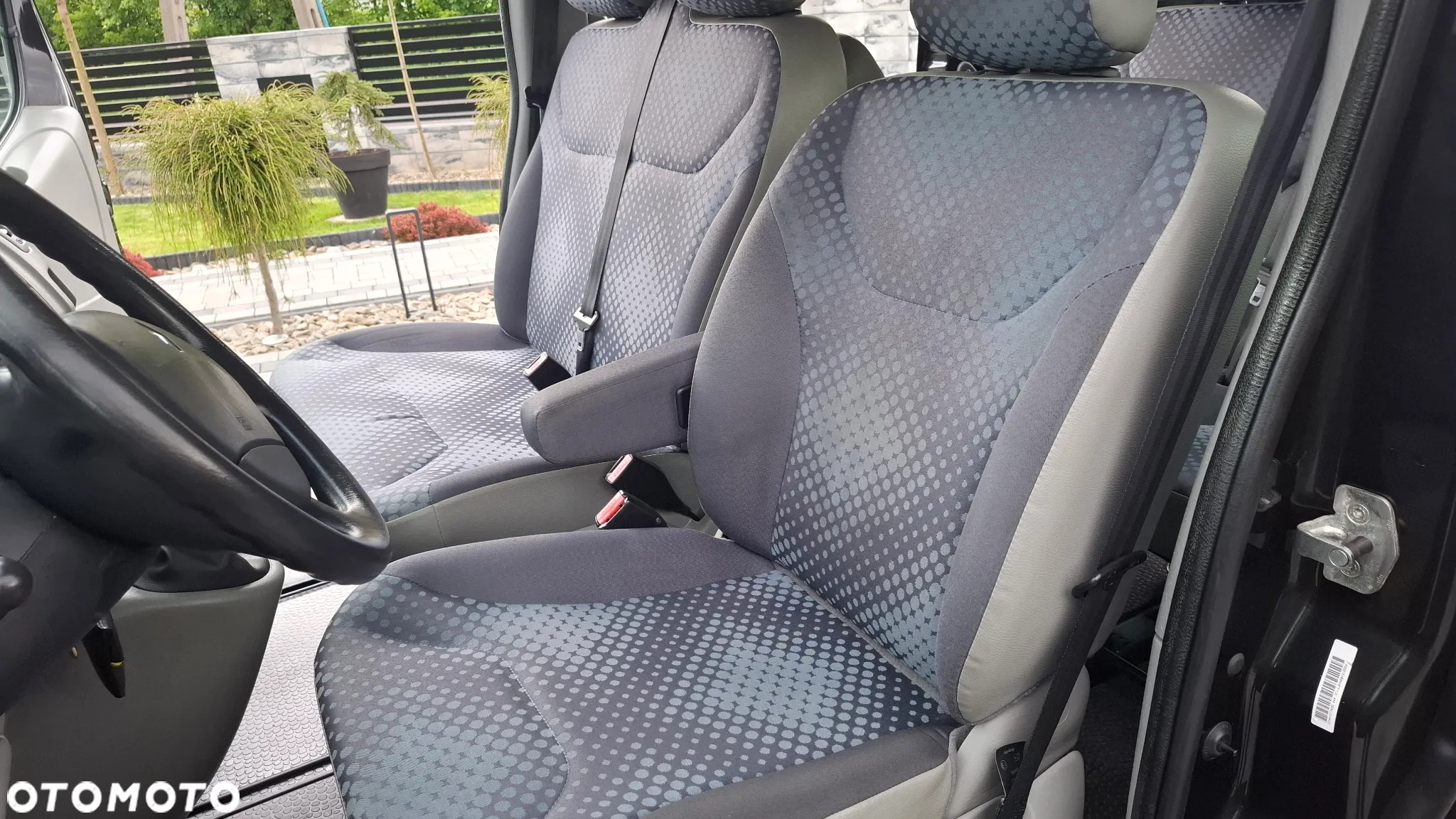 Renault Trafic 2.0 dCi 115 Combi L1H1 - 20