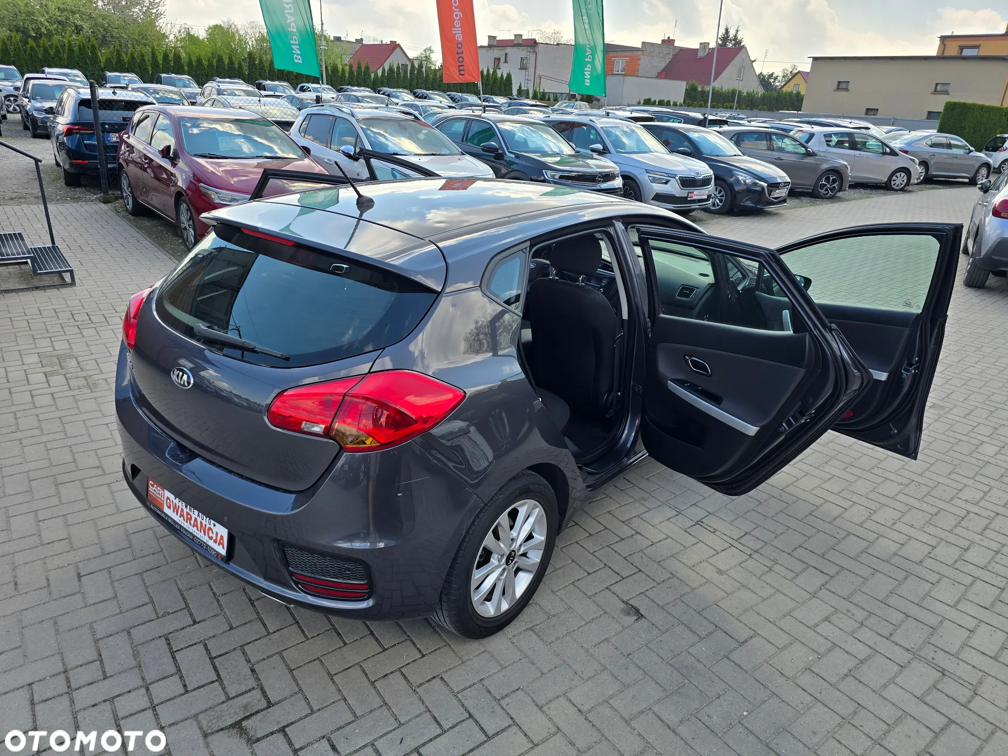 Kia Ceed - 36