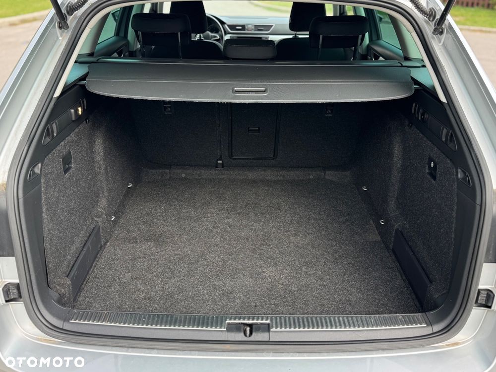 Skoda Superb 2.0 TDI DSG Sportline - 17