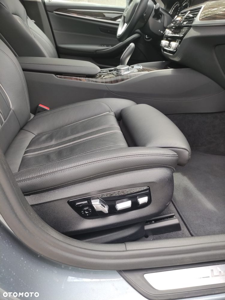 BMW Seria 5 530i GPF Luxury Line sport - 8