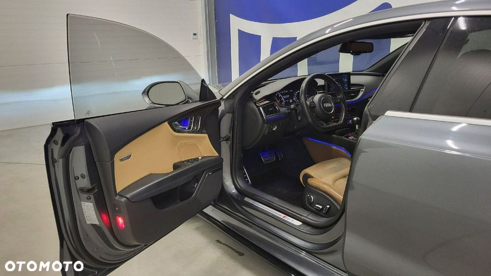 Audi RS7 Sportback - 11