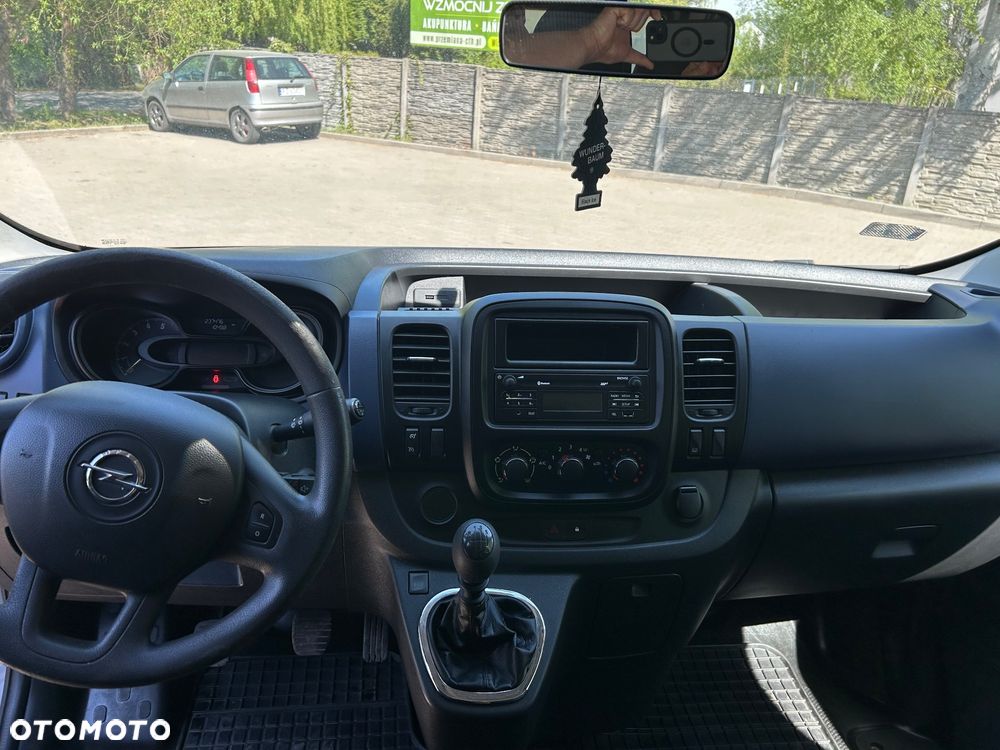 Opel Vivaro L1H1 2.7t Essentia - 17