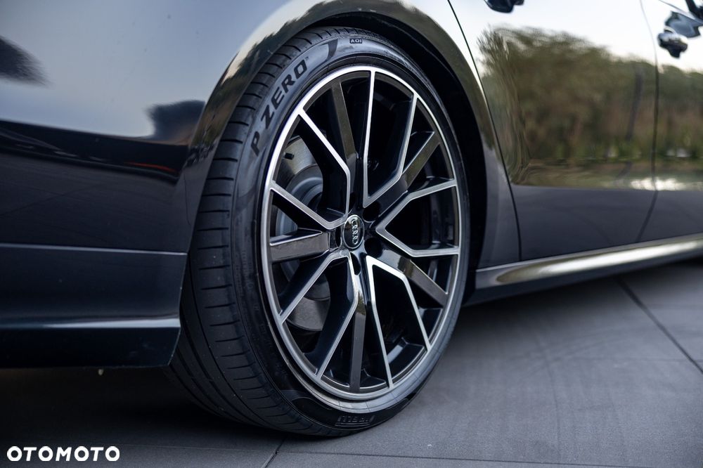 Audi S8 - 4