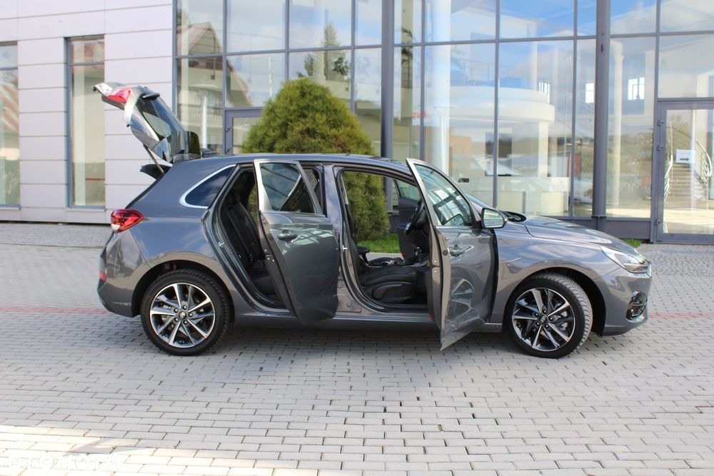 Hyundai i30 ver-1-5-t--gdi-48v-smart-dct - 16