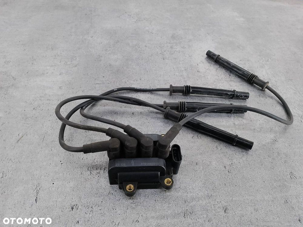 CEWKA ZAPŁONOWA RENAULT CLIO III 040100325 1.2 16V - 1