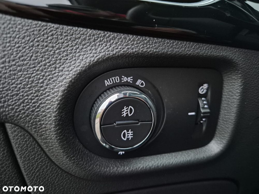 Opel Astra 1.4 Turbo Innovation - 27