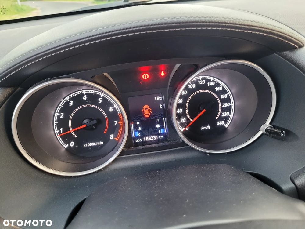 Mitsubishi Outlander 2.0 Invite 2WD - 13