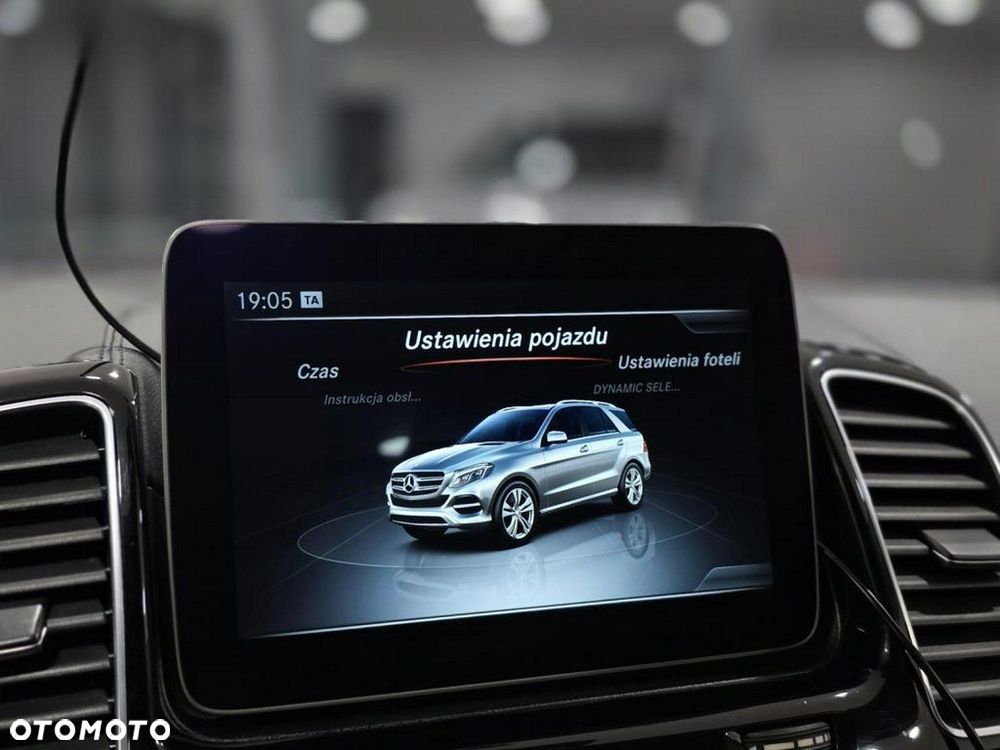 Mercedes-Benz GLE - 34