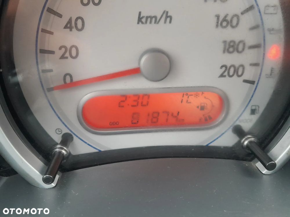 Suzuki Splash 1.0 Comfort - 12