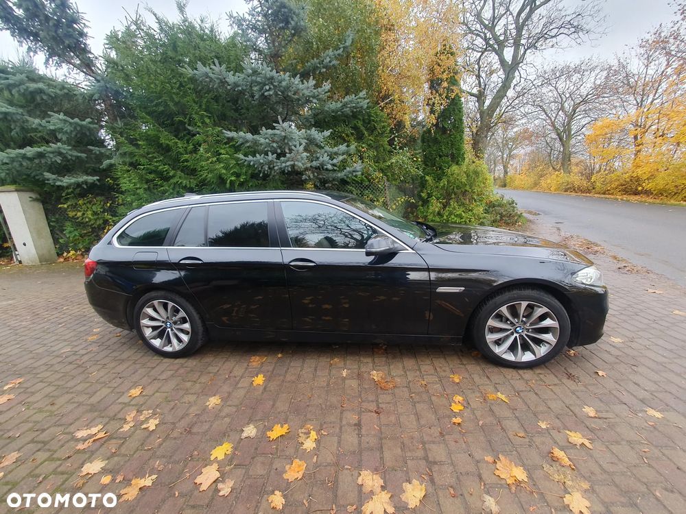 BMW Seria 5 525d xDrive Touring Sport-Aut Luxury Line - 3