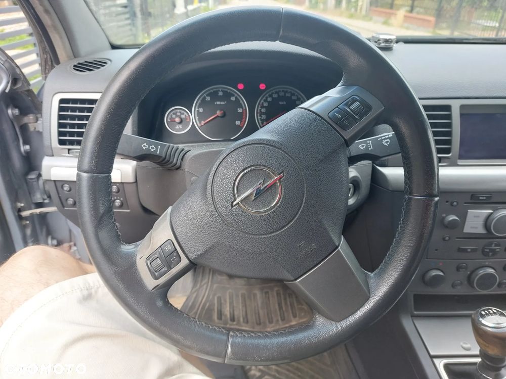 Opel Vectra 1.9 CDTI - 12