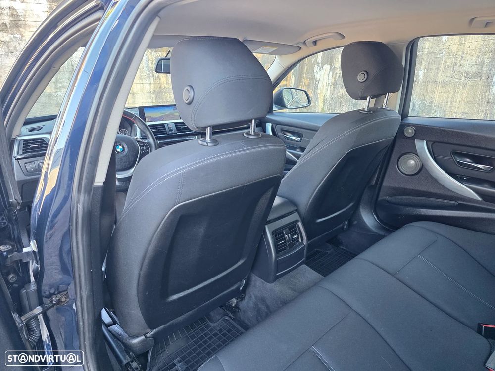 BMW 335 i Aut. Sport Line - 15