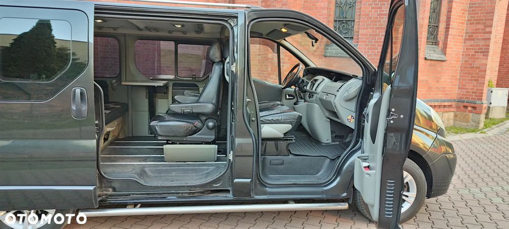 Opel Vivaro - 12