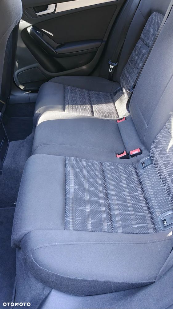 Audi A4 Limousine - 16