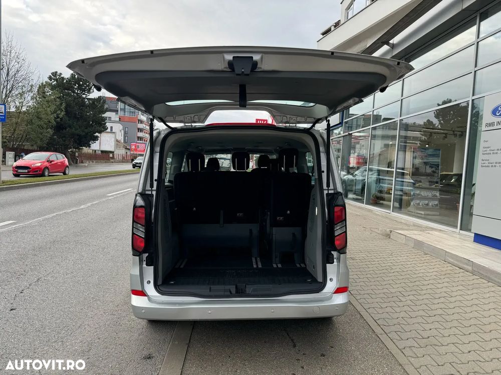 Ford Tourneo Custom - 12