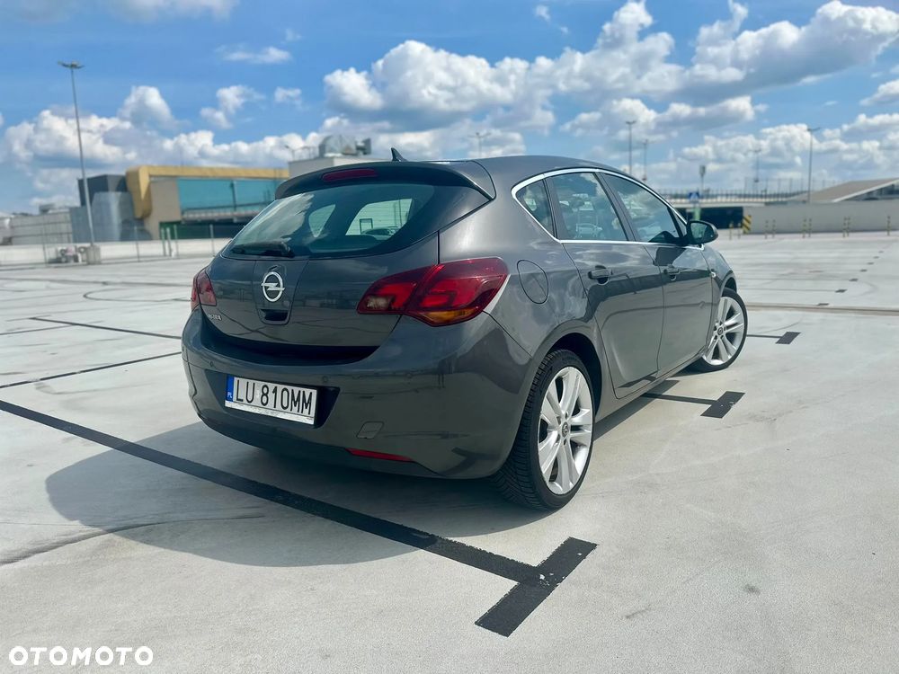 Opel Astra 1.7 CDTI Cosmo - 7