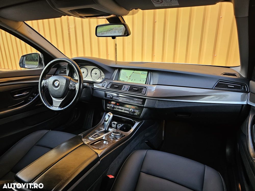 BMW Seria 5 520d Aut. Modern Line - 13