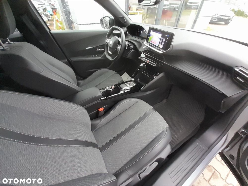 Peugeot 2008 1.2 PureTech Allure S&S EAT8 - 24