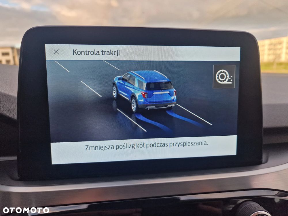 Ford Kuga - 12