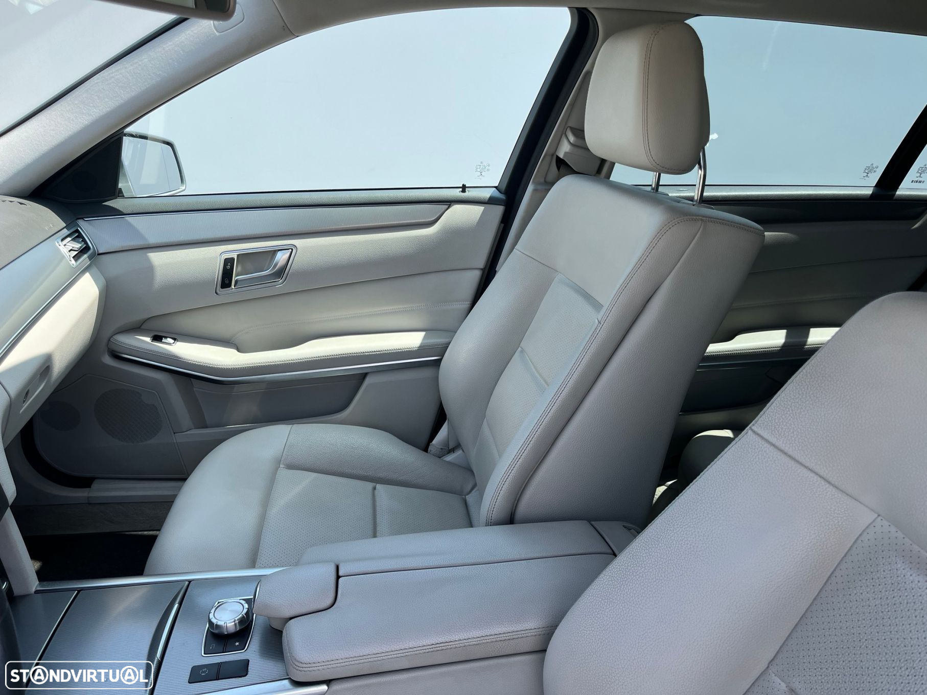 Mercedes-Benz E 300 Bluetec Hybrid Avantgarde - 18