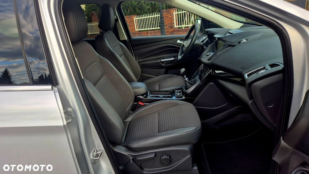 Ford Kuga 2.0 TDCi 4WD Titanium - 12
