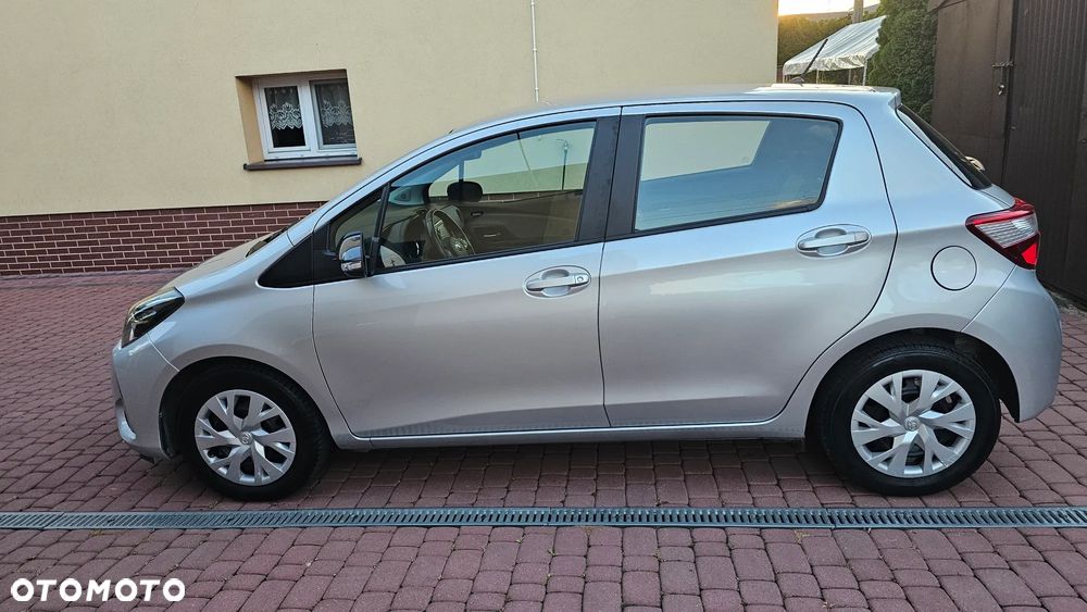 Toyota Yaris 1.0 Premium - 3