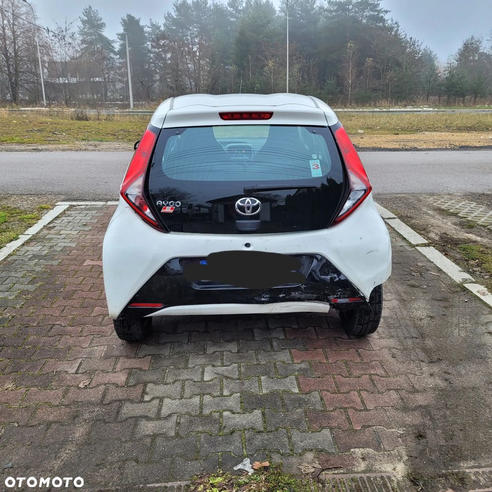 Toyota Aygo x.shift x-play connect - 5