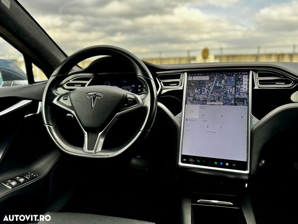 Tesla Model S - 17