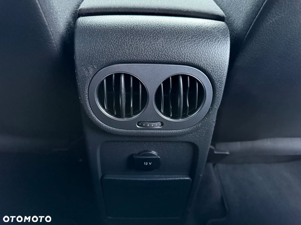 Volkswagen Tiguan 2.0 TDI DPF BlueMotion Technology Exclusive - 16