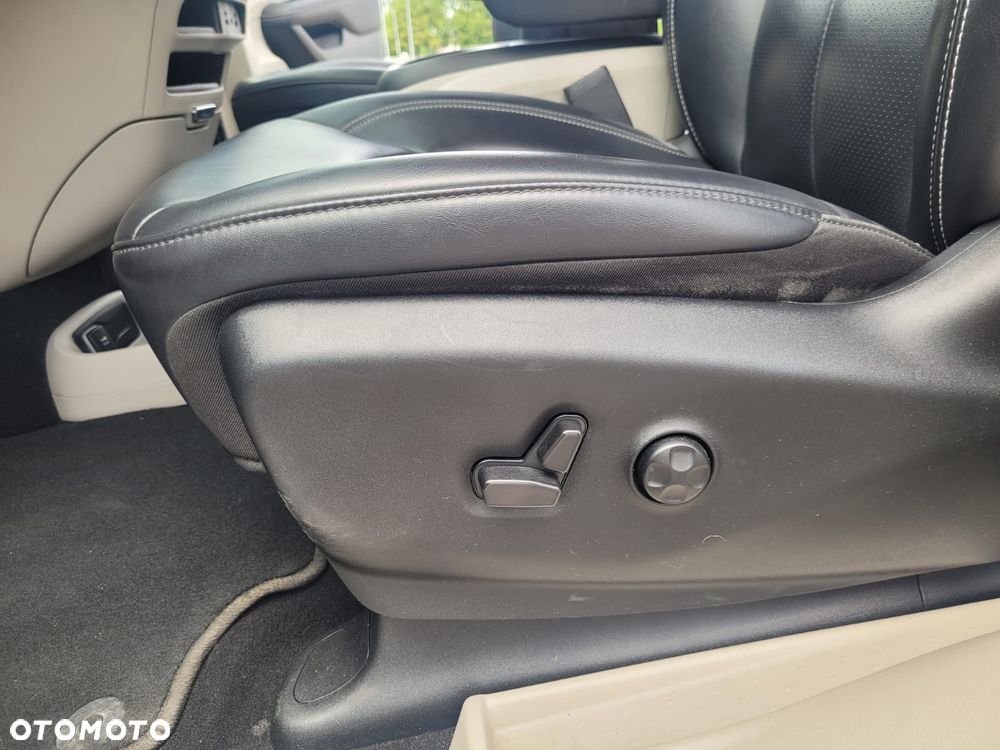 Chrysler Pacifica - 30
