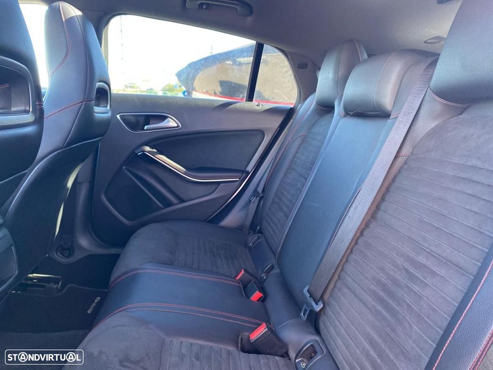 Mercedes-Benz CLA 220 d 7G-DCT AMG Line - 28