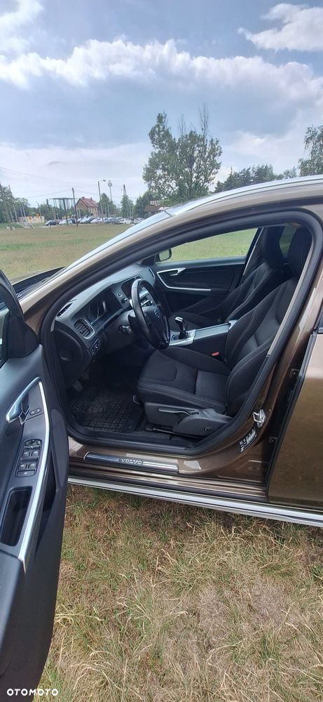 Volvo V60 Cross Country D3 Drive-E Momentum - 12