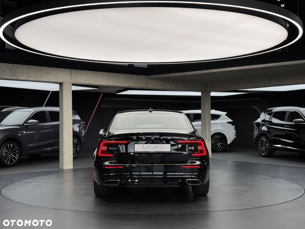 Volvo S60 2022 photo 4