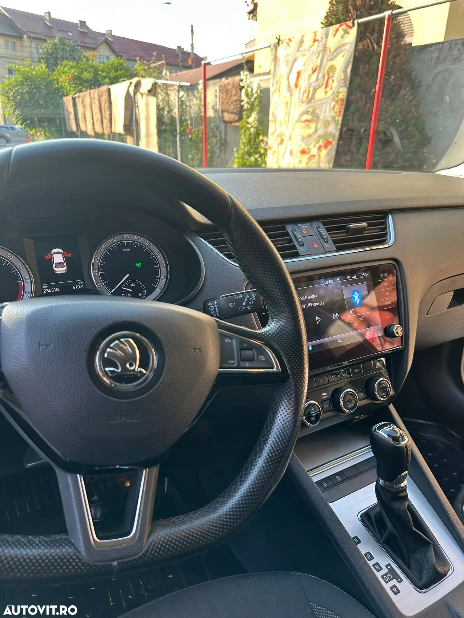 Skoda Octavia 2.0 TDI DSG Style - 6