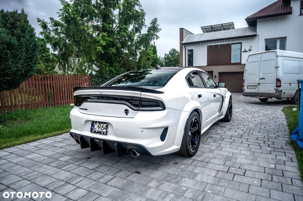 Dodge Charger 6.4 Scat Pack Widebody - 5