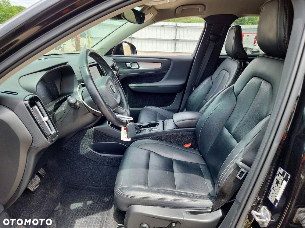 Volvo XC 40 - 8