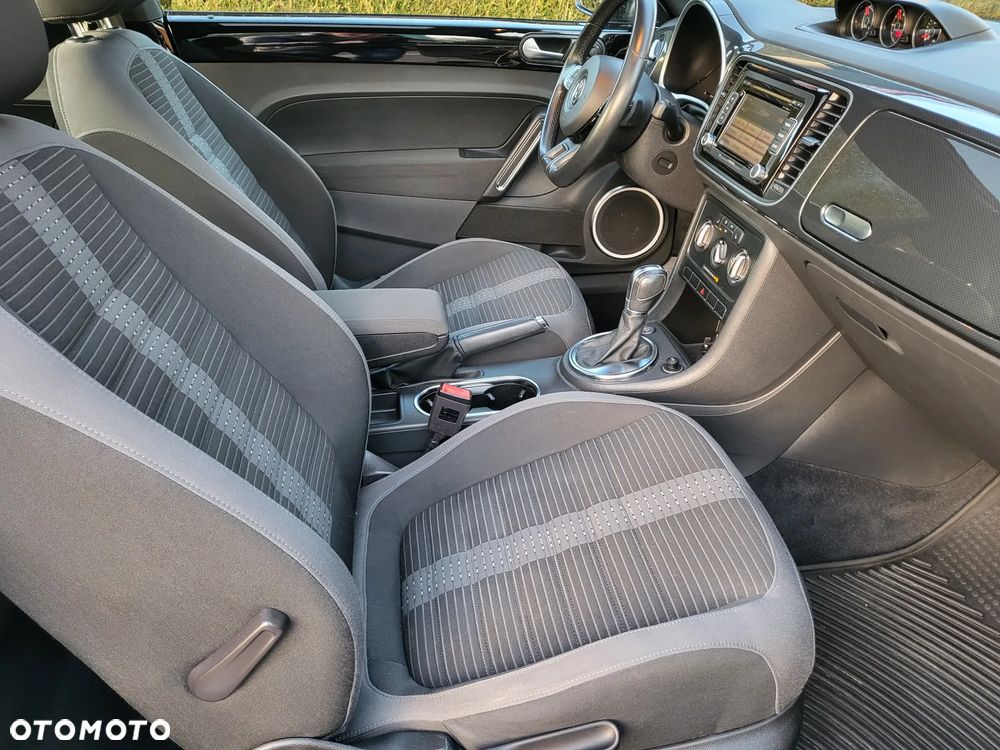 Volkswagen New Beetle - 14