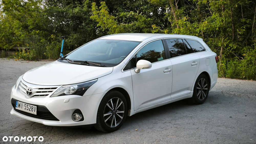 Toyota Avensis 2.0 D-4D Premium - 3